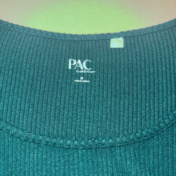 Women's Green Ribbed Top - Picture 2 of 2